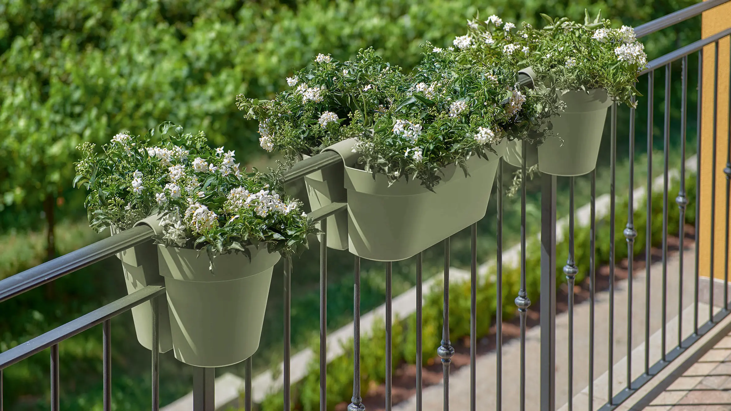 Balkon Blumenkästen – leicht & UV-beständig